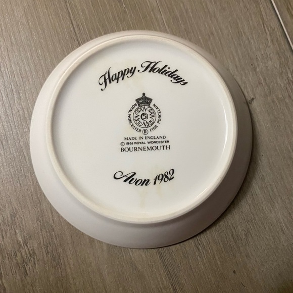 Vintage 1982 Avon Royal Worcester England Bournemouth Trinket Dish - Picture 3 of 4